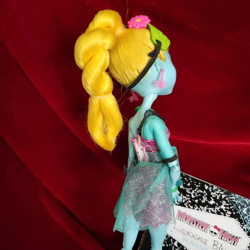 Monster High Lagoona Blue 13 Wishes Doll (2013) Out Of Box - Picture 8 of 8